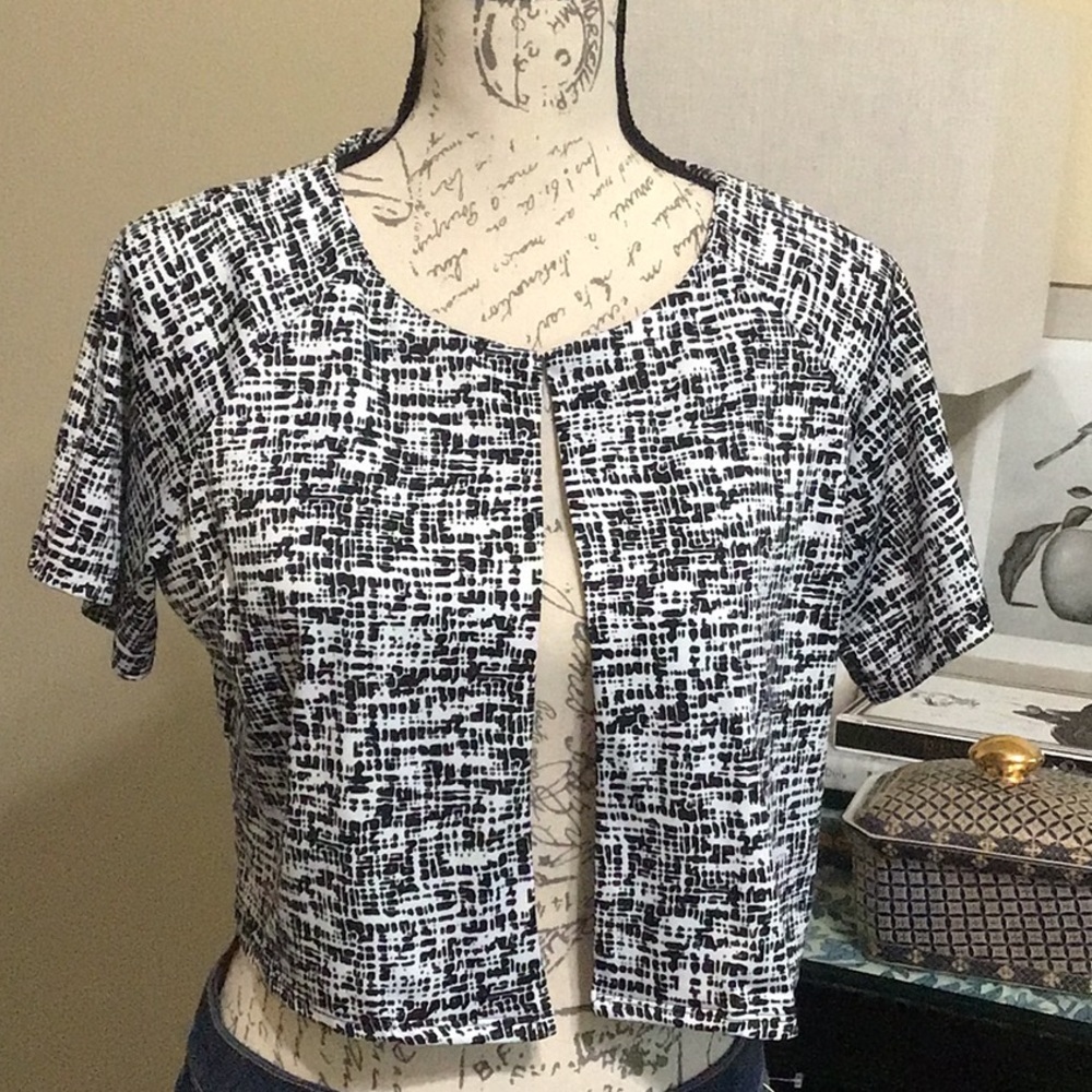 True Envy Crop Cardigan Style Blouse
